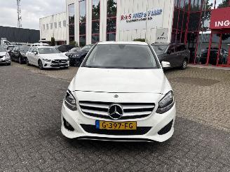 Damaged car Mercedes B-klasse 220 2020/4
