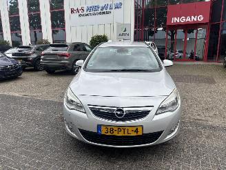 skadebil auto Opel Astra SPORTS TOURER 1.4 T EDITION 2011/3
