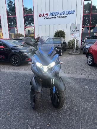 skadebil motor Yamaha Alle Tricity AUTORIJBEWIJS 2023/6