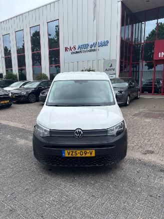 krockskadad bil bedrijf Volkswagen Caddy MODIFIED PARTITION WALL 2.0 TDI 55KW 2023/12