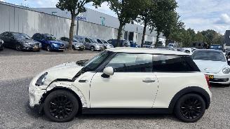 Mini Cooper 1.5 COOPER BUSINESS picture 3