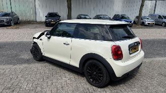 Mini Cooper 1.5 COOPER BUSINESS picture 4