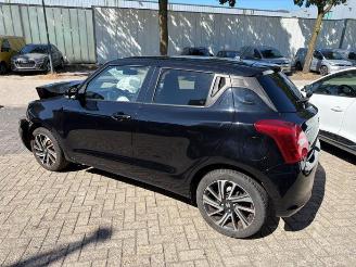 Uttjänta bilar auto Suzuki Swift Swift (ZC/ZD), Hatchback 5-drs, 2017 1.2 Dual Jet 16V Smart Hybrid 2021/2