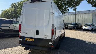 Iveco Daily 3.0 TD 35S21V 3520L H2 AUTOMAAT picture 4