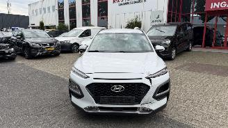 uszkodzony samochody osobowe Hyundai Kona 1.0 T-GDI FASHION 2019/6