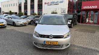 Voiture accidenté Volkswagen Touran 1.2 TSI MOTOR LOOPT OP 3 CILINDERS 2010/9