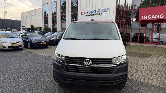 uszkodzony samochody osobowe Volkswagen Transporter 2.0 TDI 28 ECONOMY BUSINESS 2022/8