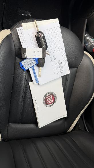 Fiat 500C 1.0 HYBRID DOLCEVITA picture 14