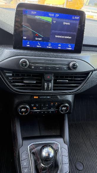 Ford Focus 1.0 EcoBoost picture 13