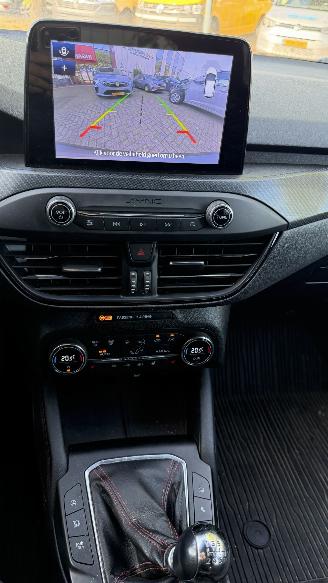 Ford Focus 1.0 EcoBoost picture 14