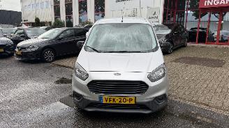 Damaged car Ford Transit COURIER 1.5 TDCI TREND DURAT 2020/2