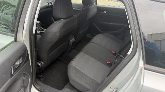 Peugeot 308 1.2 E-THP BLUE LEASE picture 12