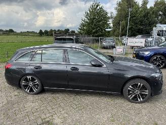 Mercedes C-klasse 300 e Plug-in Hybride T-Model picture 3