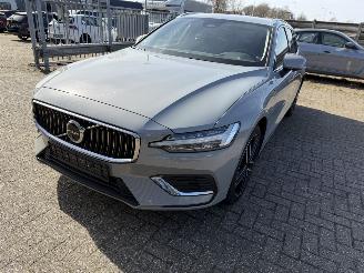 Volvo V-60 T6  Plug-in AWD picture 17