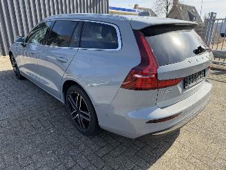 Volvo V-60 T6  Plug-in AWD picture 10