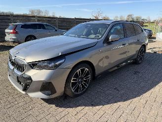 Schadeauto BMW 5-serie 520 D Touring New Model 2025/1