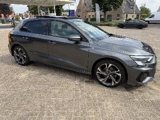 Vaurioauto  passenger cars Audi A3 TFSi 150 Pk Sportback S-Line Panoramadak 2023/2