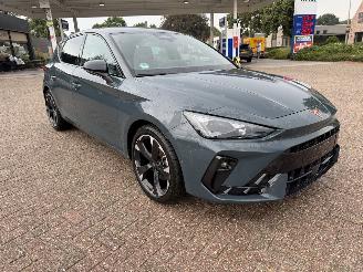 Voiture accidenté Cupra Leon 1.5 e-TSI 110 Kw 2026/1