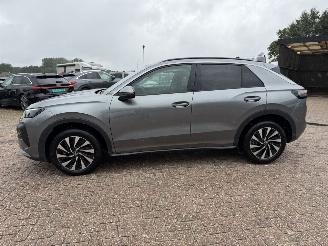 Volkswagen T-Roc 1.5 e-TSi DSG Goal. Nieuwste model picture 24