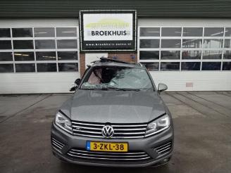 demontáž osobní automobily Volkswagen Touareg Touareg (7PA/PH), SUV, 2010 / 2018 3.0 TDI V6 24V BlueMotion Technology SCR 2015/1