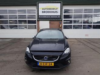 Vrakbiler auto Volvo V-40 V40 (MV), Hatchback 5-drs, 2012 / 2019 2.0 D4 16V 2014/12