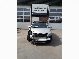 Uttjänta bilar auto Toyota Yaris Yaris III (P13), Hatchback, 2010 / 2020 1.5 16V Hybrid 2012/6