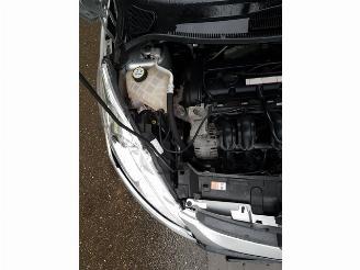 Ford Fiesta 1.25 Titanium picture 12