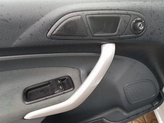 Ford Fiesta 1.25 Titanium picture 22