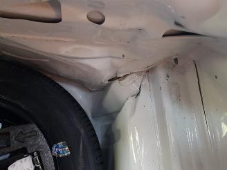 Volkswagen Up! 1.0 BMT take up! picture 11