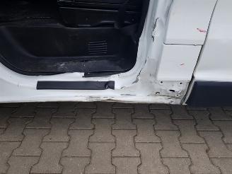 Nissan Primastar 2.0 dCi L2H1 N-Connecta picture 10