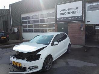 Auto da rottamare Volkswagen Polo Polo V (6R), Hatchback, 2009 / 2017 1.0 12V BlueMotion Technology 2014/7