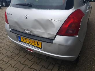 Suzuki Swift 1.3 Exclusive picture 10
