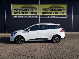 Renault Clio Estate 0.9 TCe Intens picture 2