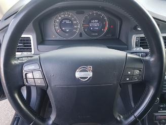 Volvo V-70 2.4D Momentum picture 14