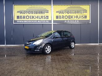 krockskadad bil auto Opel Corsa 1.3 CDTi EcoFlex S/S Cosmo 2012/4