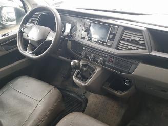 Volkswagen Transporter 2.0 TDI L2H1 DC 30 picture 14