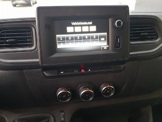 Renault Master T35 2.3 dCi 135 L3H2 Comfort picture 17