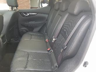 Nissan Qashqai 1.2 Premier Edition picture 15