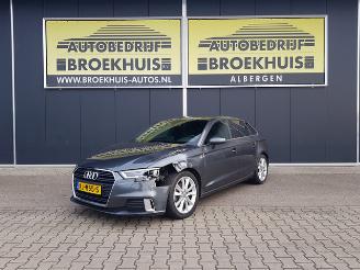 Vaurioauto  passenger cars Audi A3 Sportback 1.6 TDI Sport Lease Edition 2016/9