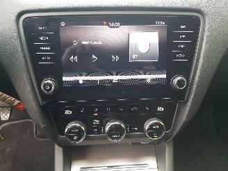 Skoda Octavia 1.5 TSI Greentech Ambition Business picture 18