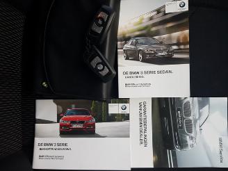 BMW 3-serie 320i Executive picture 24