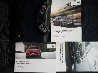 BMW 3-serie 320i Executive picture 24