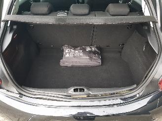 Peugeot 208 1.2 PureTech Allure picture 12