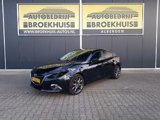krockskadad bil auto Mazda 3 2.0 SkyActiv-G 120 SkyLease GT 2017/1