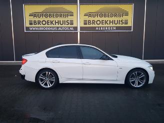 BMW 3-serie 320i High Executive Sport picture 4