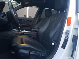 BMW 3-serie 320i High Executive Sport picture 20