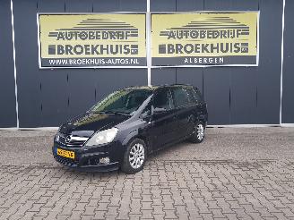krockskadad bil auto Opel Zafira 1.6 Temptation 2008/1