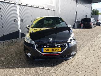 Peugeot 208 1.6 THP GTi picture 3