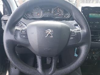Peugeot 208 1.2 PureTech Blue Lion picture 19