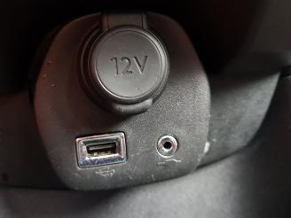 Peugeot 108 1.0 e-VTi Active picture 25